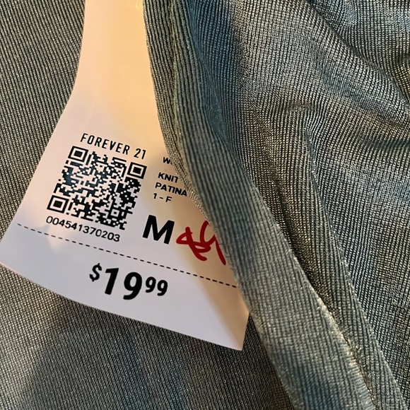 Forever 21 long sleeve sheer blouse. Size Medium. New with tags. - Picture 5 of 5